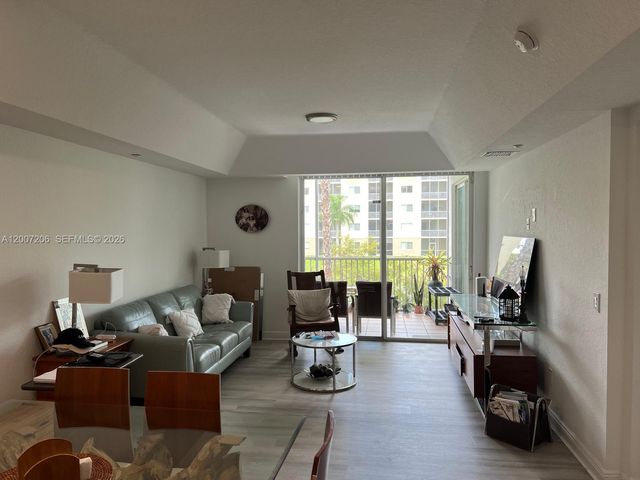 10720 NW 66th St 206, Doral, FL 33178