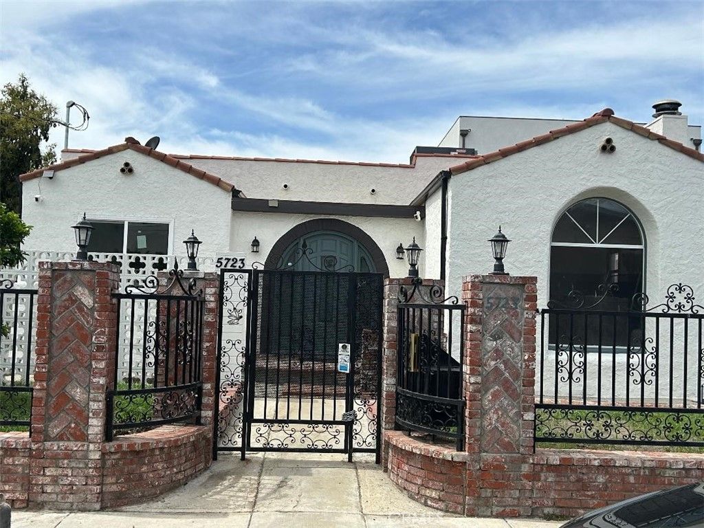 5723 Ensign, North Hollywood, CA 91601