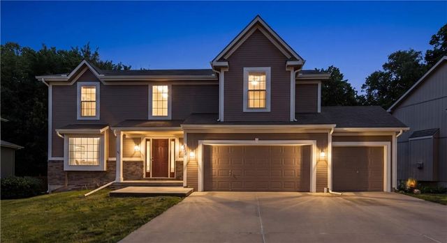 2332 S 24th Street, Leavenworth, KS 66048