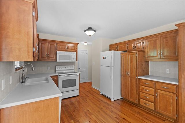 2332 S 24th Street, Leavenworth, KS 66048