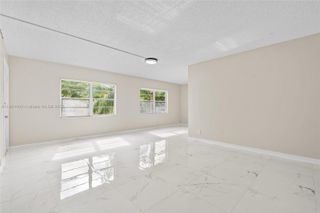 251 SW 132nd Way 201H, Pembroke Pines, FL 33027