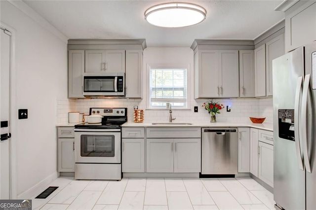 1821 Clearwater Drive SE, Marietta, GA 30067