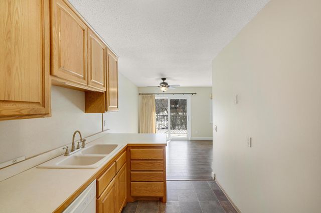 2305 E 122nd Street, Burnsville, MN 55337