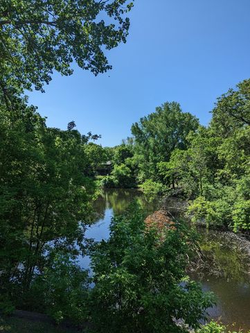 2305 E 122nd Street, Burnsville, MN 55337