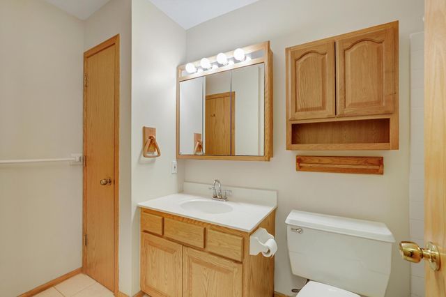 2305 E 122nd Street, Burnsville, MN 55337