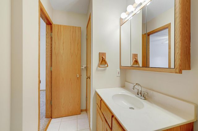 2305 E 122nd Street, Burnsville, MN 55337