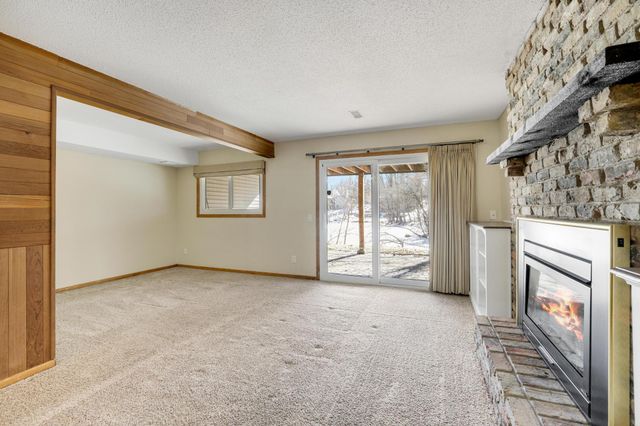 2305 E 122nd Street, Burnsville, MN 55337