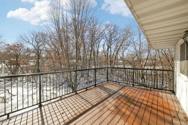 2305 E 122nd Street, Burnsville, MN 55337