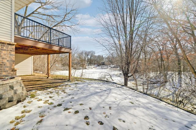 2305 E 122nd Street, Burnsville, MN 55337