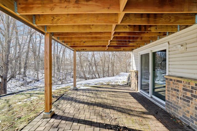 2305 E 122nd Street, Burnsville, MN 55337