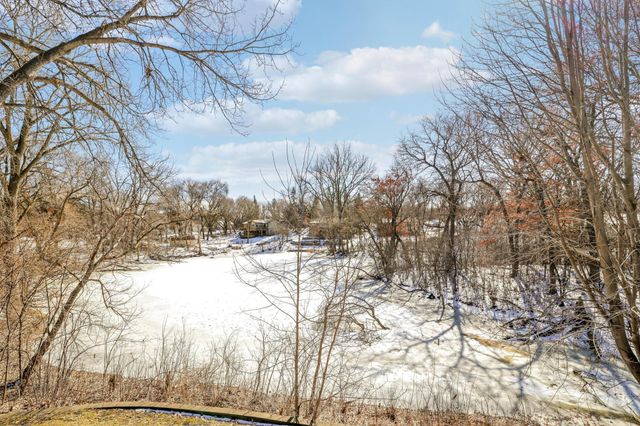 2305 E 122nd Street, Burnsville, MN 55337