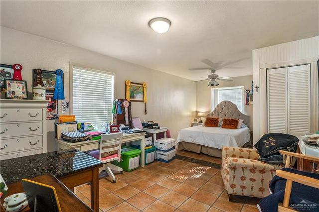 1911 Lion Lake Drive, Progreso Lakes, TX 78596