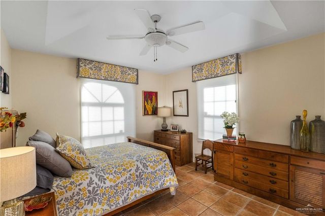 1911 Lion Lake Drive, Progreso Lakes, TX 78596