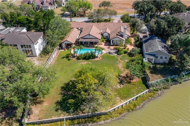 1911 Lion Lake Drive, Progreso Lakes, TX 78596