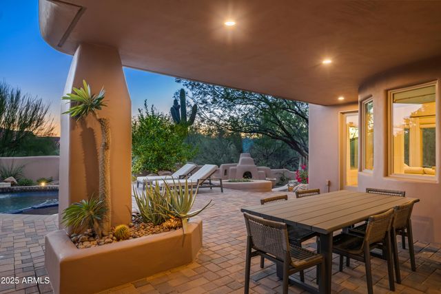 10947 E SUTHERLAND Way, Scottsdale, AZ 85262