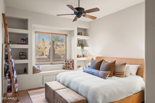 10947 E SUTHERLAND Way, Scottsdale, AZ 85262