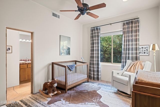 10947 E SUTHERLAND Way, Scottsdale, AZ 85262