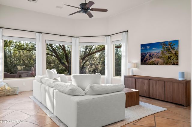 10947 E SUTHERLAND Way, Scottsdale, AZ 85262