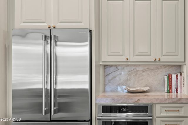 10947 E SUTHERLAND Way, Scottsdale, AZ 85262