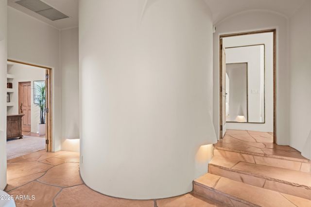 10947 E SUTHERLAND Way, Scottsdale, AZ 85262