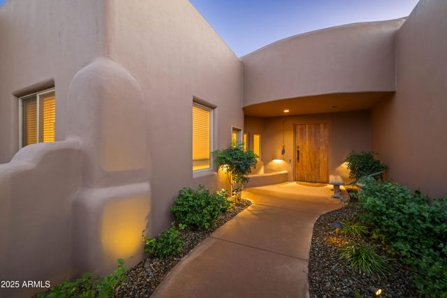 10947 E SUTHERLAND Way, Scottsdale, AZ 85262