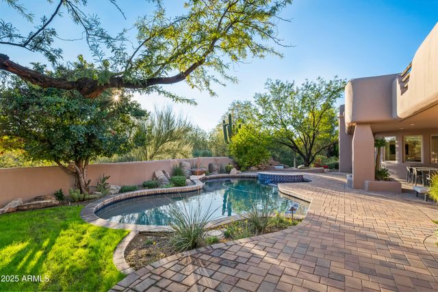 10947 E SUTHERLAND Way, Scottsdale, AZ 85262