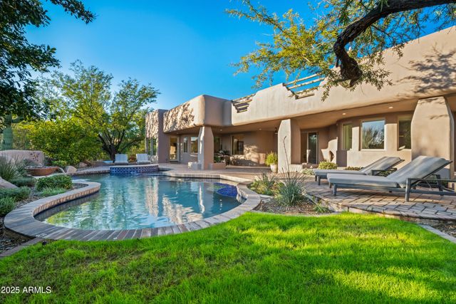 10947 E SUTHERLAND Way, Scottsdale, AZ 85262