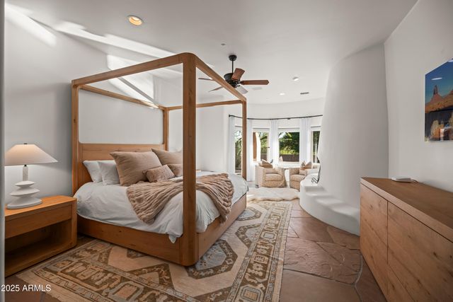 10947 E SUTHERLAND Way, Scottsdale, AZ 85262