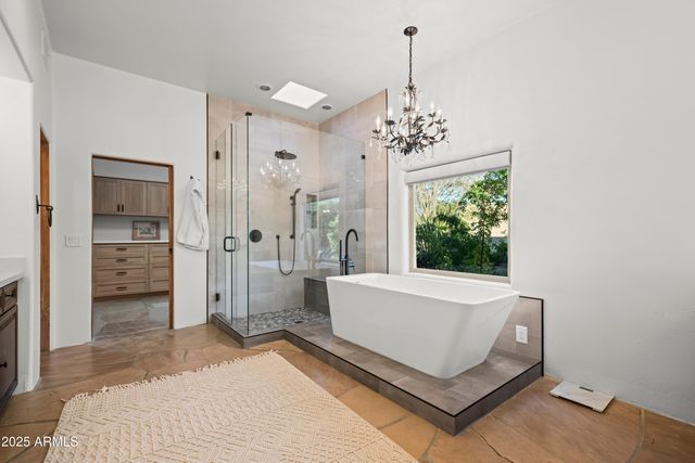 10947 E SUTHERLAND Way, Scottsdale, AZ 85262