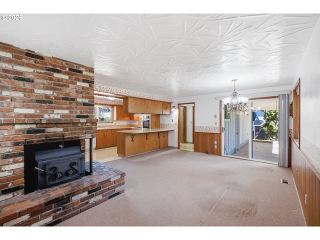 840 CLARMOUNT St Nw, Salem, OR 97304