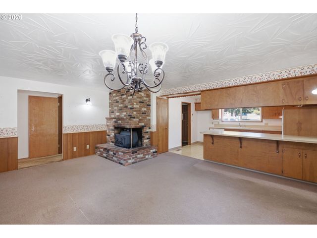 840 CLARMOUNT St Nw, Salem, OR 97304