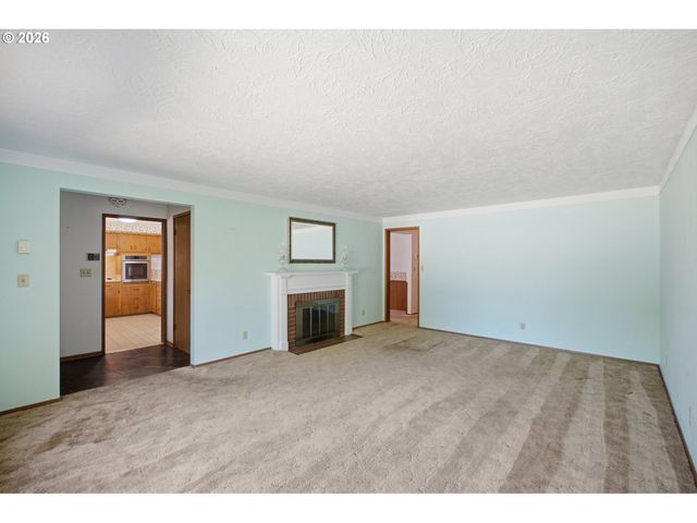 840 CLARMOUNT St Nw, Salem, OR 97304