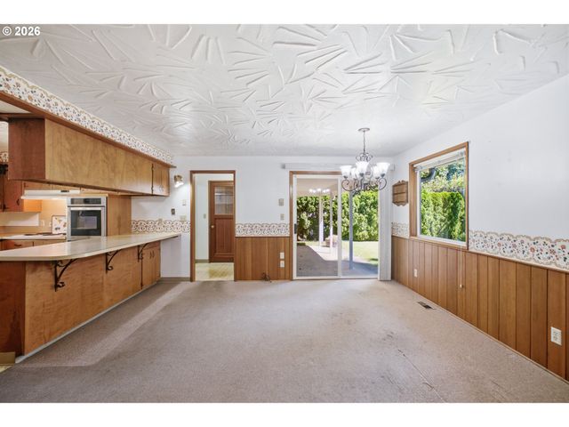 840 CLARMOUNT St Nw, Salem, OR 97304