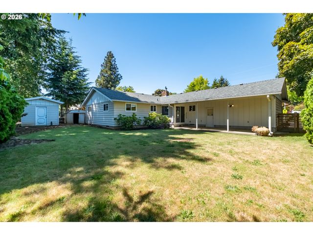 840 CLARMOUNT St Nw, Salem, OR 97304