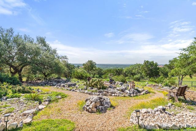531 COPPER CRST, New Braunfels, TX 78132
