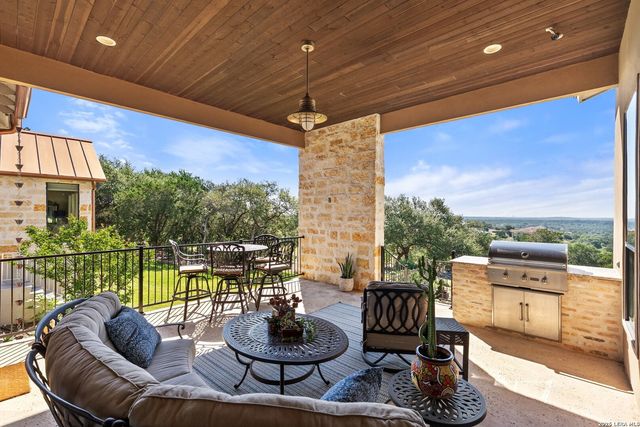 531 COPPER CRST, New Braunfels, TX 78132