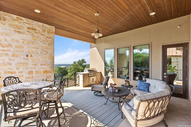 531 COPPER CRST, New Braunfels, TX 78132