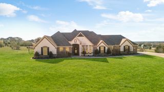 209 Martin Drive, Granbury, TX 76049