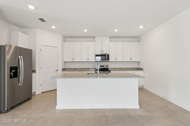 12713 SENBAY Court, Jacksonville, FL 32218