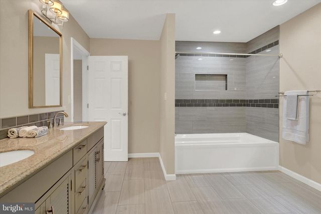 1315 CARRIAGE HOUSE RD, Middletown, PA 17057