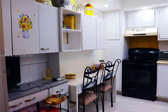 900 Saint Charles Pl 316, Pembroke Pines, FL 33026