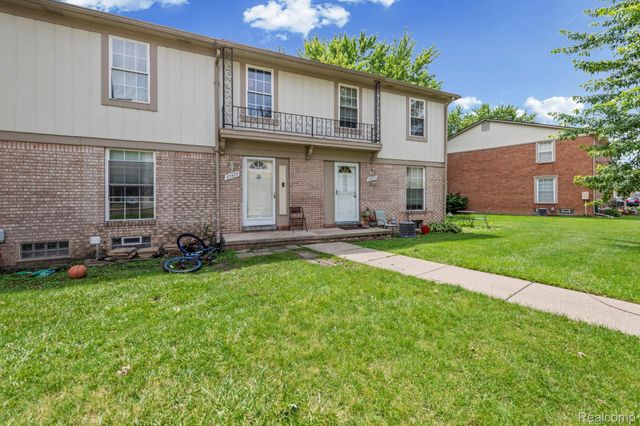 35479 Turner Drive 231, Sterling Heights, MI 48312