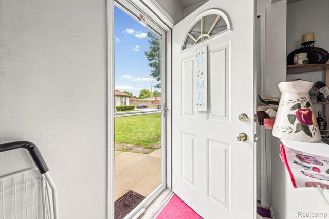 35479 Turner Drive 231, Sterling Heights, MI 48312