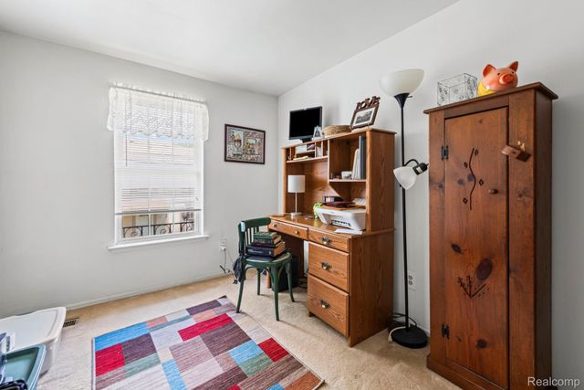 35479 Turner Drive 231, Sterling Heights, MI 48312
