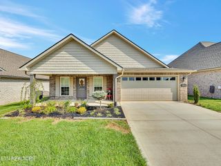221 Sand Hills Drive, Maryville, TN 37801