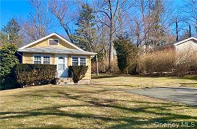 5 Louis Avenue, Valley Cottage, NY 10989