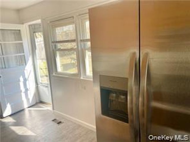 5 Louis Avenue, Valley Cottage, NY 10989