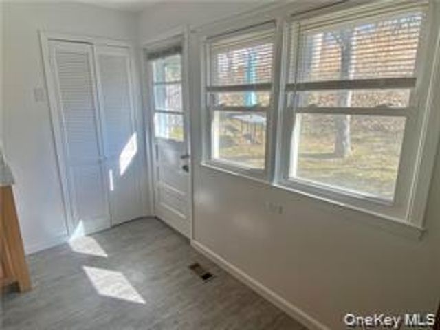 5 Louis Avenue, Valley Cottage, NY 10989