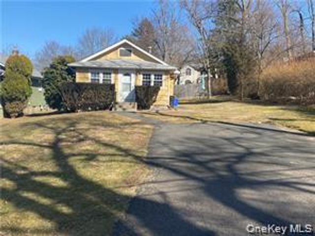 5 Louis Avenue, Valley Cottage, NY 10989
