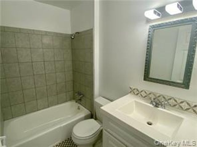 5 Louis Avenue, Valley Cottage, NY 10989